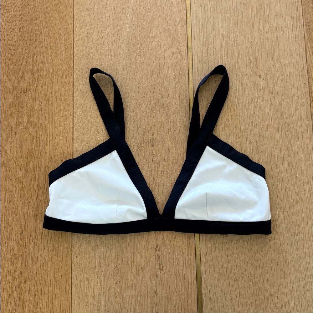 Black and white billabong bikini top
